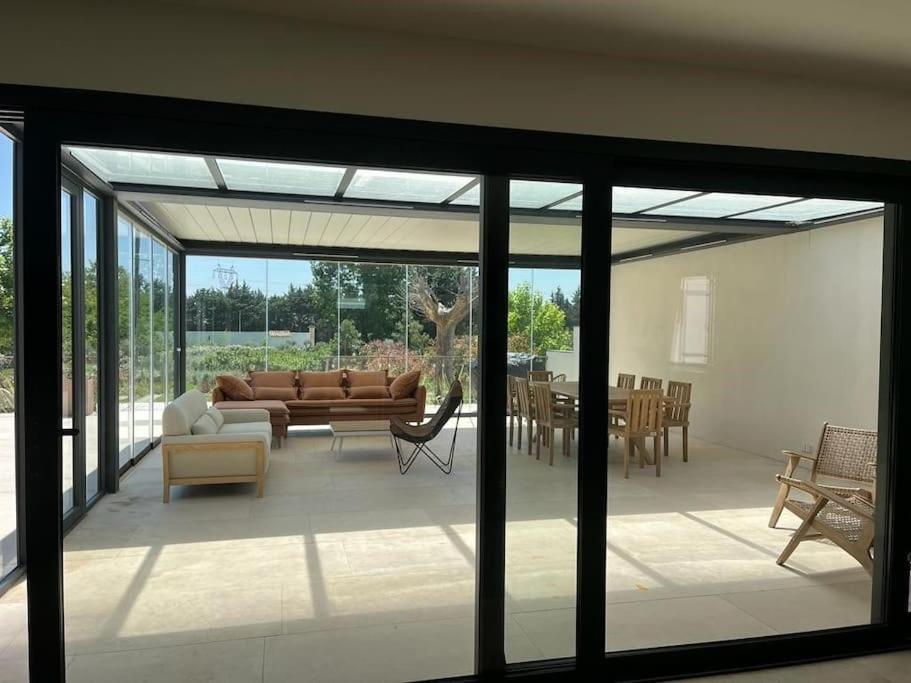 Villa Des Jacinthes Tarascon Exterior photo